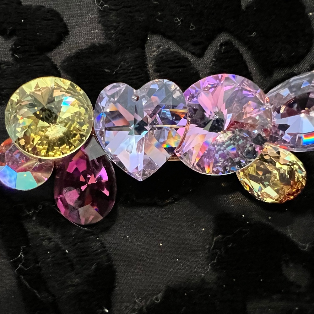 Wendy Gell vintage bar pin